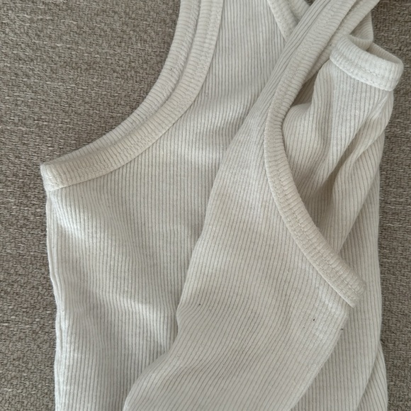 COLSIE WHITE CROPPED TANK TOP SZ L - Picture 4 of 4